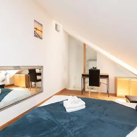 Cozy 3 Story House In Old Town Hotel 4*