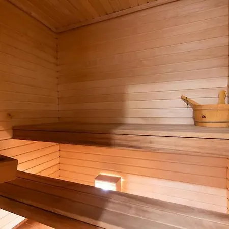 Cozy 3 Story House In Old Town 4*